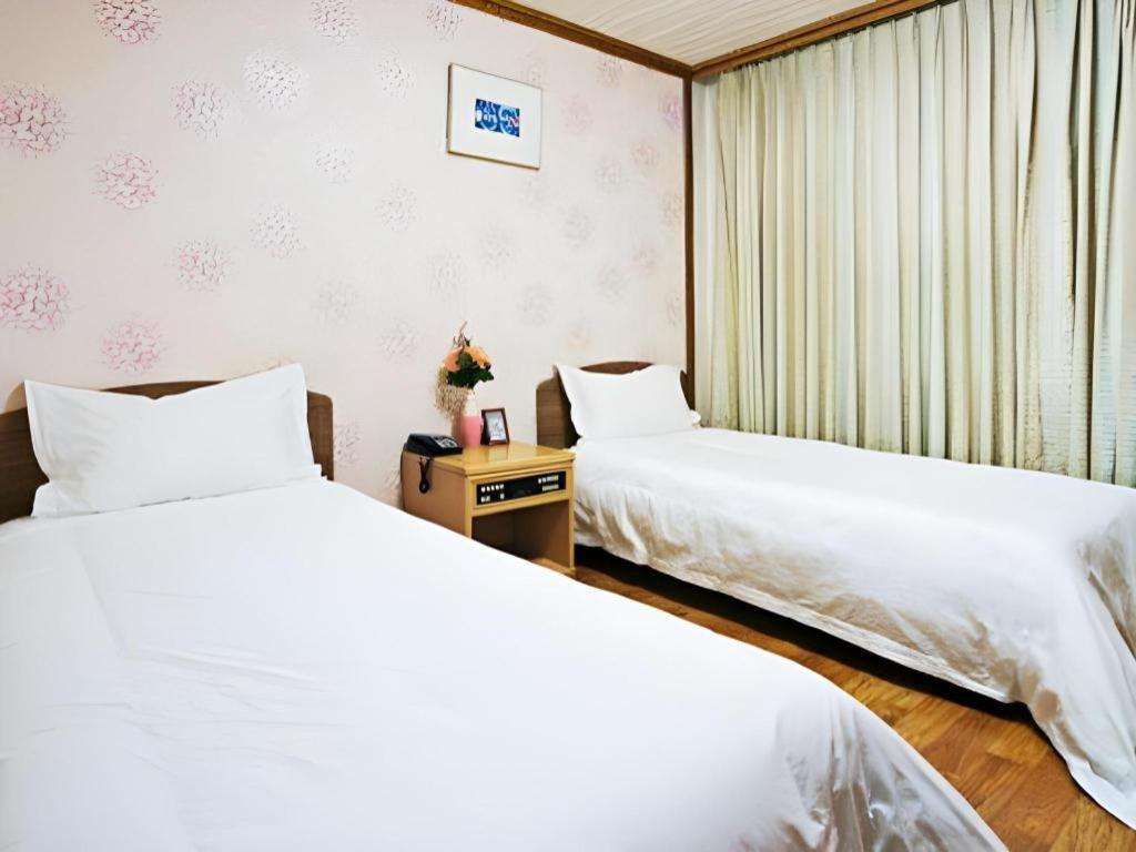 ג'גו Emerald Hotel מראה חיצוני תמונה