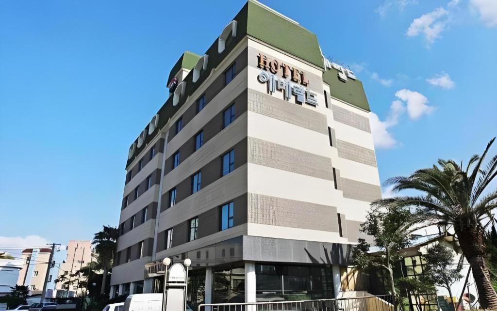 ג'גו Emerald Hotel מראה חיצוני תמונה