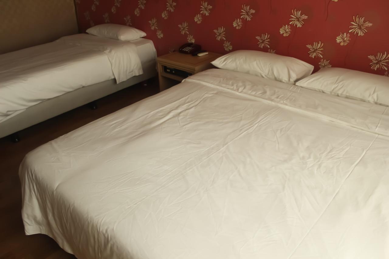 ג'גו Emerald Hotel מראה חיצוני תמונה