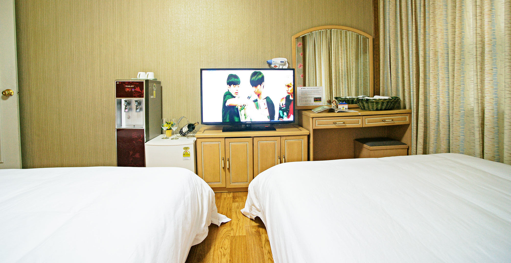 ג'גו Emerald Hotel מראה חיצוני תמונה