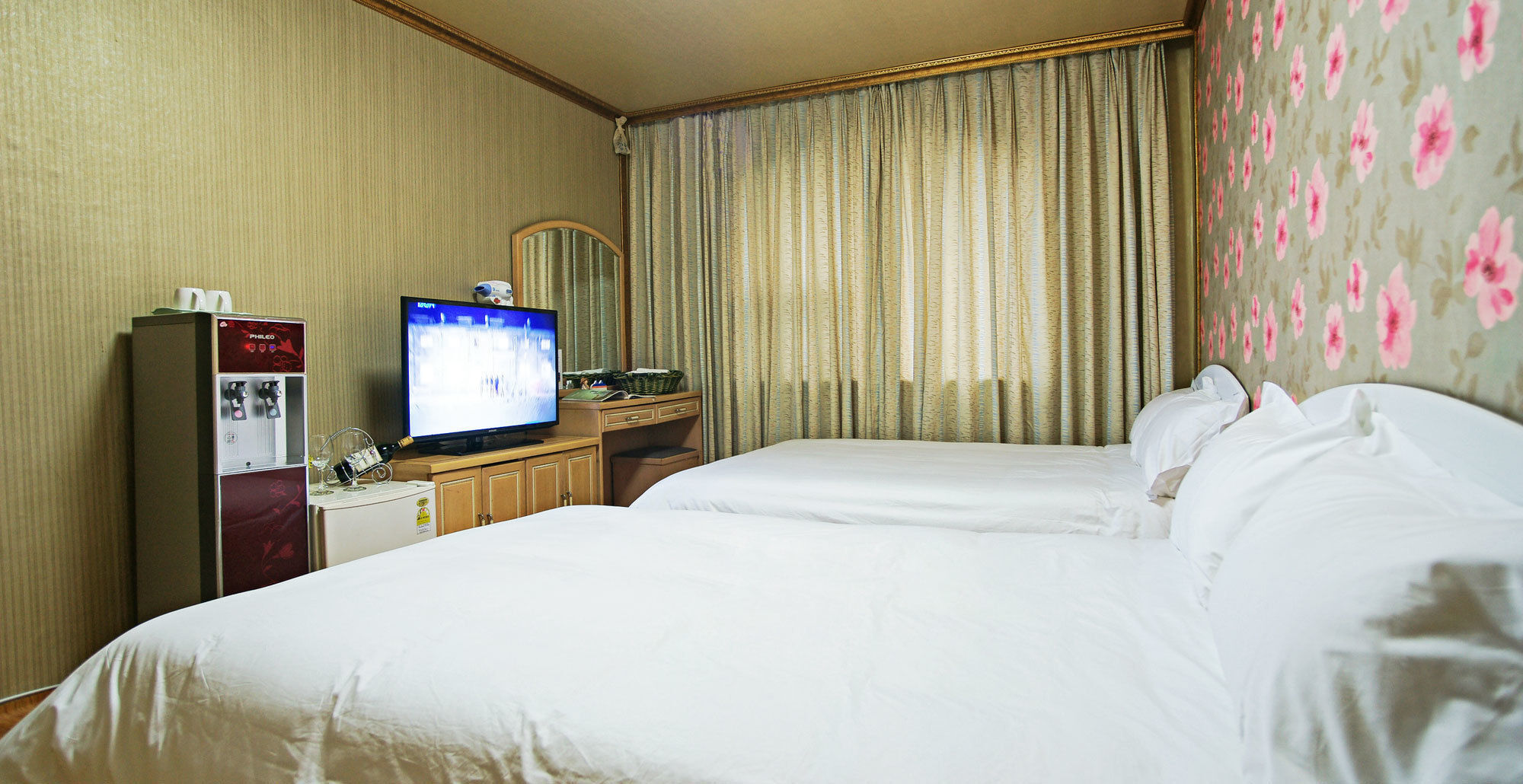 ג'גו Emerald Hotel מראה חיצוני תמונה