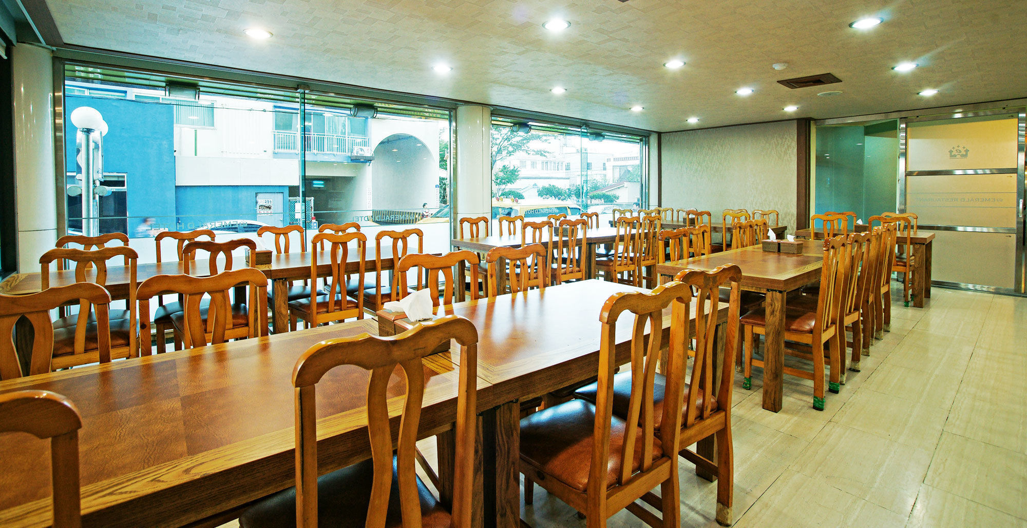 ג'גו Emerald Hotel מראה חיצוני תמונה