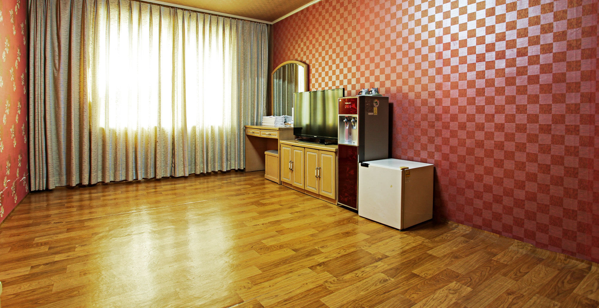 ג'גו Emerald Hotel מראה חיצוני תמונה