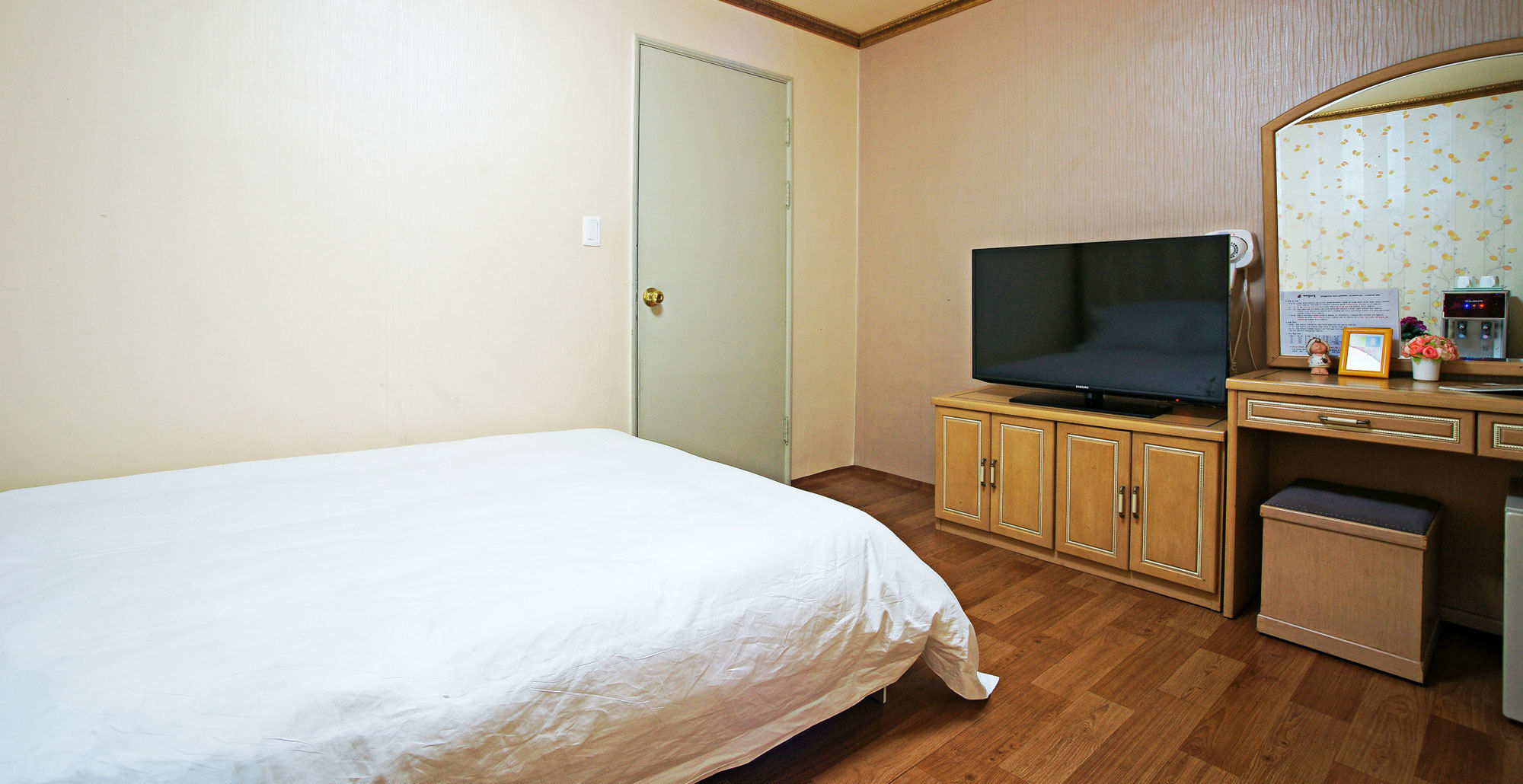 ג'גו Emerald Hotel מראה חיצוני תמונה